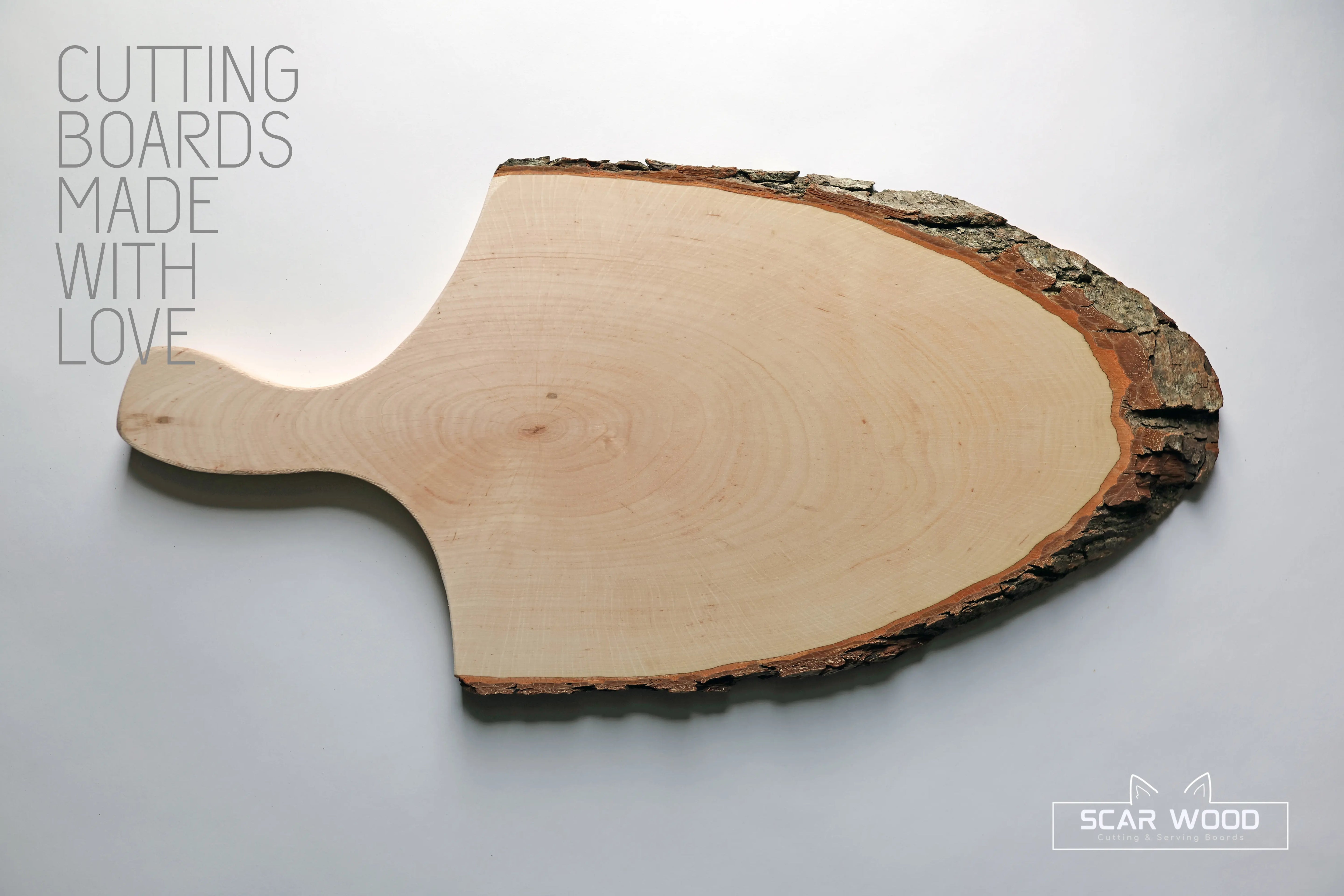 Großes (50–60 cm) ovales Servierbrett aus Naturerle mit Griff
